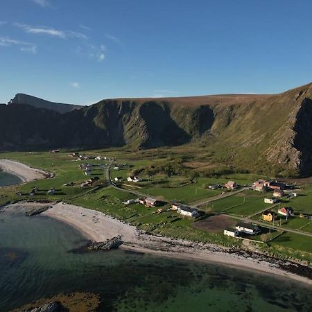 Sjarmerende Hus Med Orkesterplass Til Hav Og Fjell Stave Exterior foto