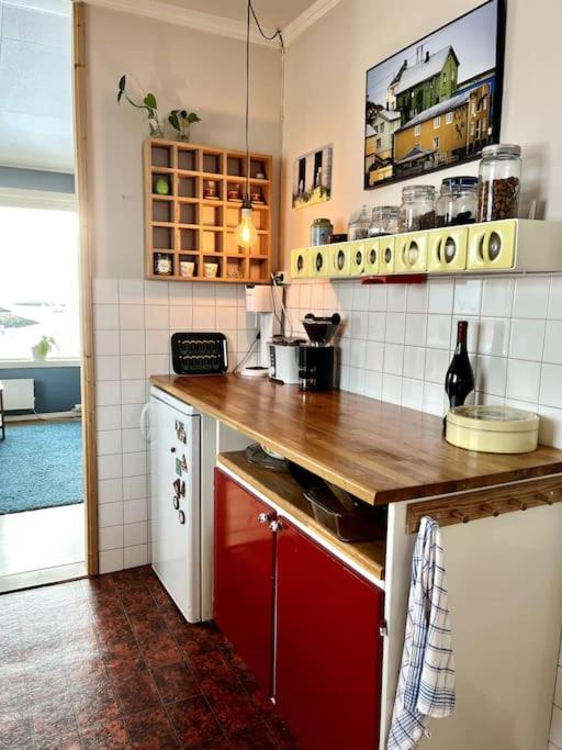 Sjarmerende Hus Med Orkesterplass Til Hav Og Fjell Stave Exterior foto
